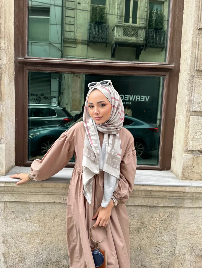 Bej Tartan Desen Şal Tercihi