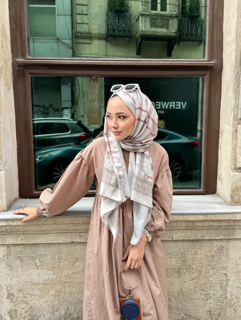 Bej Tartan Desen Şal Tercihi