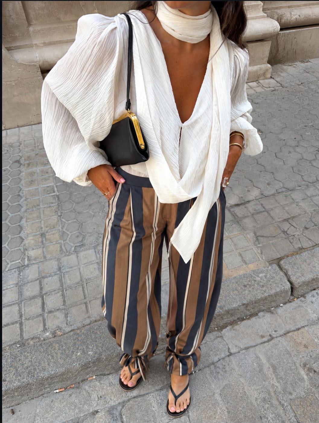 Dikey çizgili modern pantolon