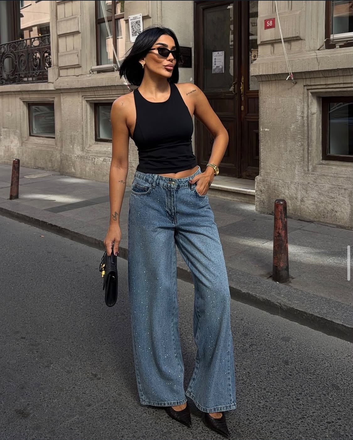 Geniş paça detaylı taşlı jeans