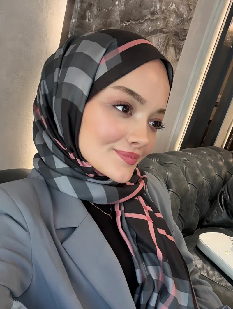 Siyah Tartan Desen Şal Tercihi