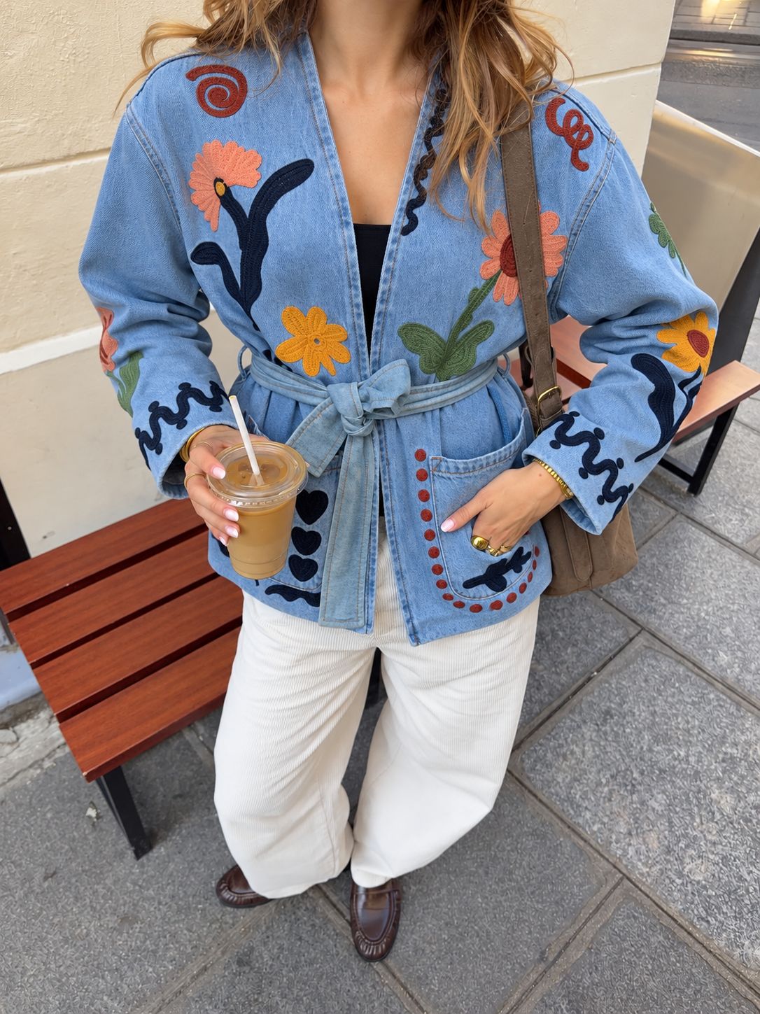Zra model işlemeli saat ceket
